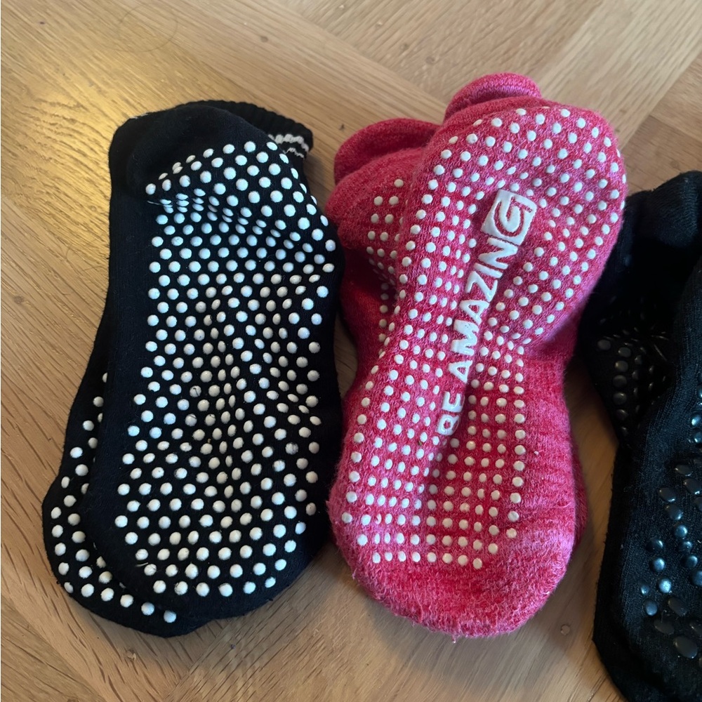 Sticky socks - Picture 3 of 5